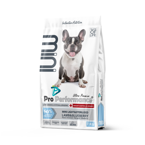 Ultra Premium Kuzu Etli ve Yaban Mersinli Küçük Irk Kısırlaştırılmış Köpek Maması 7 Kg