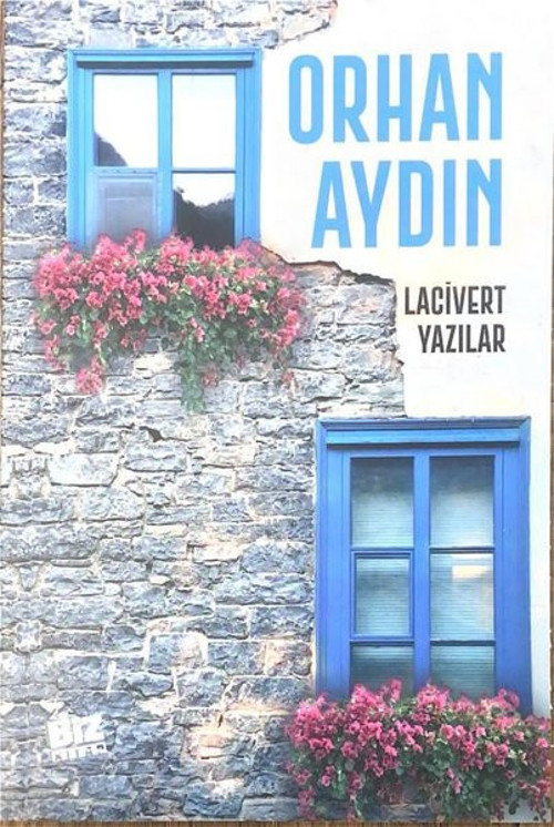 Biz Kitap Lacivert Yazılar