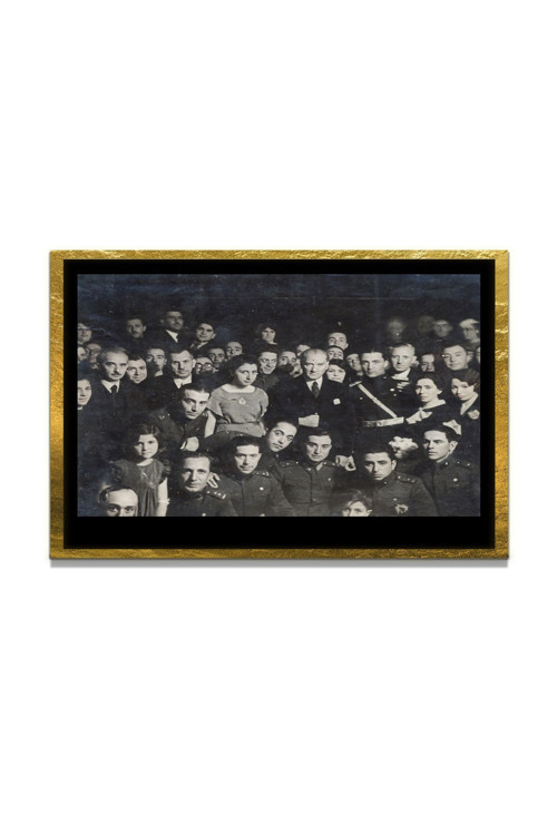 Yapay Zeka İle Yenilenmiş Atatürk Fotoğrafları Siyah Beyaz Cam Tablo, 3D Dekoratif Baskı 766