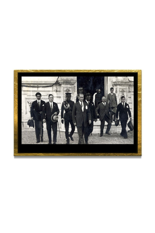 Yapay Zeka İle Yenilenmiş Atatürk Fotoğrafları Siyah Beyaz Cam Tablo, 3D Dekoratif Baskı 770
