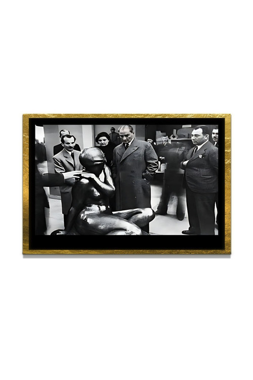 Yapay Zeka İle Yenilenmiş Atatürk Fotoğrafları Siyah Beyaz Cam Tablo, 3D Dekoratif Baskı 79