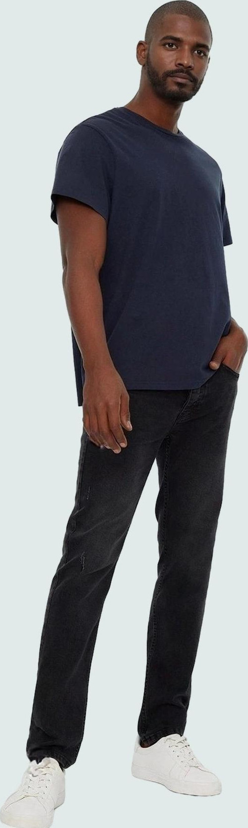 Erkek Skinny Fit Denim Pantolon Esnek Kumaş Regular Boy Günlük Stil Yaz Aylarının Vazgeçilmezi