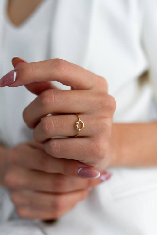 Aşkın Kör Düğümü Ayarlanabilir 14k Gold Kaplama Yüzük