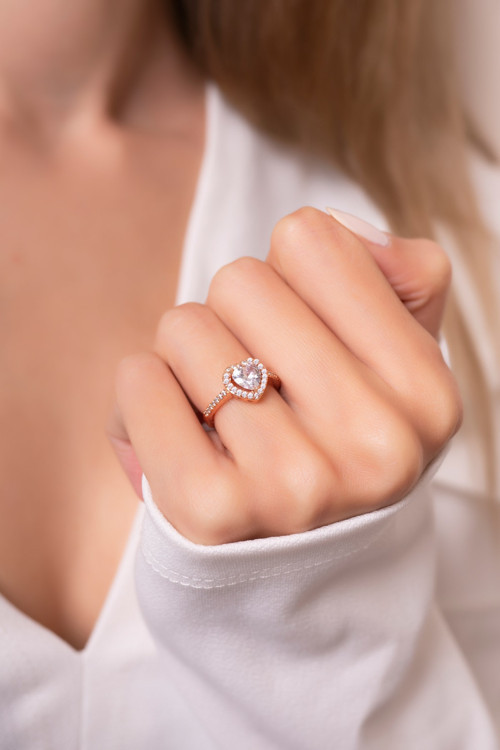 Kalp Tektaş Model Beyaz Taşlı 14 K Rose Gold Kaplama Kadın Yüzük