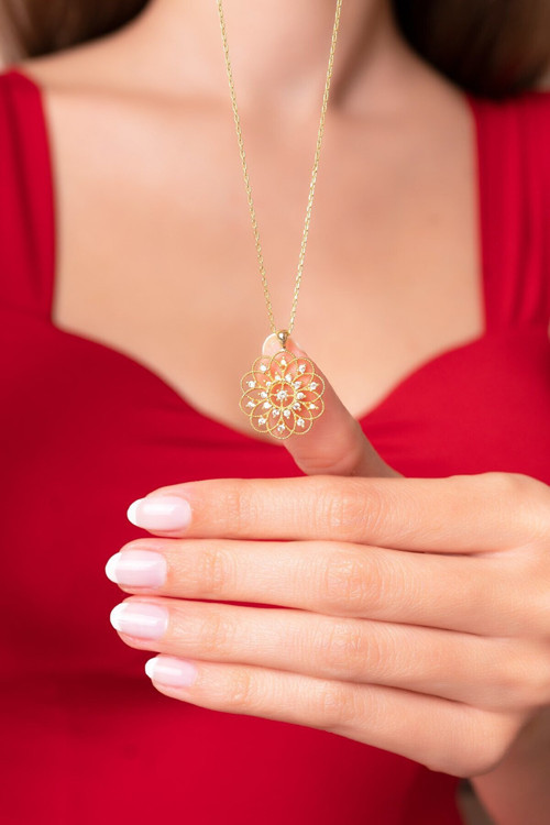 Yaşam Çiçeği Beyaz Taşlı 14K Gold Kaplama Kadın Kolye