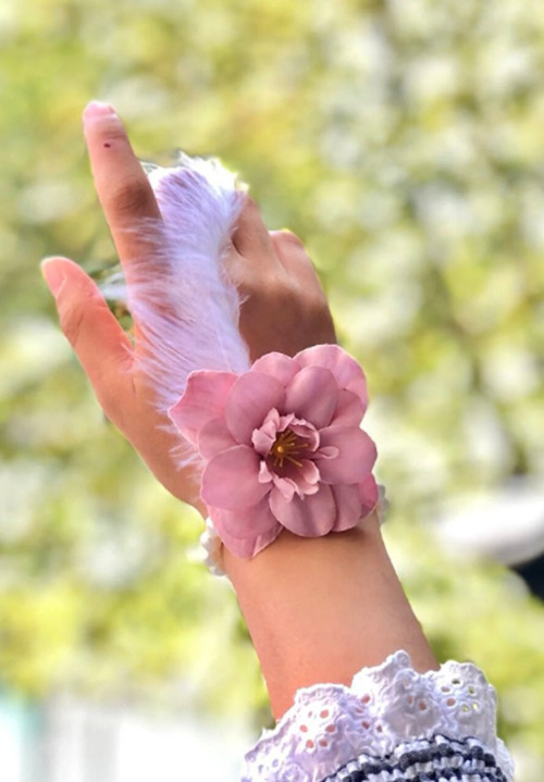 Bride to be Nedime Gelin Bilekliği Tüy ve İnci Boncuk Detaylı Pembe Renkli Bekarlığa Veda Partisi Bilekliği 10 Adet (5250)