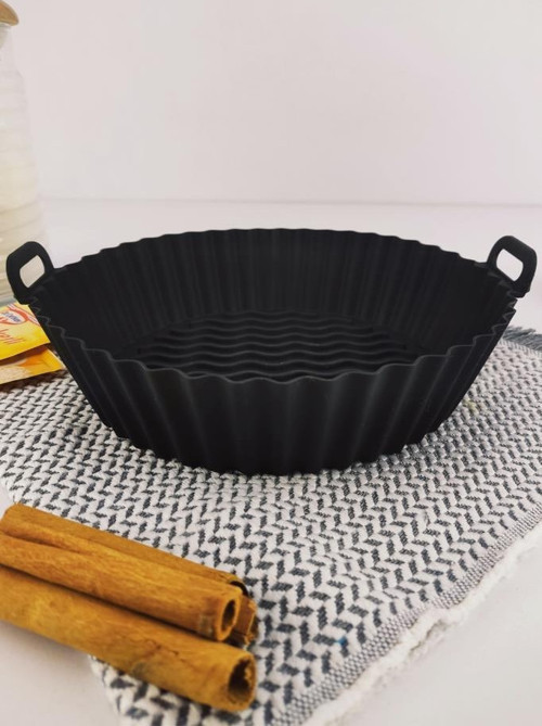 Yanmaz Yapışmaz Silikon Kulplu Airfryer Kalıbı 20 Cm Siyah – THN75823 - HYT C1-1-18