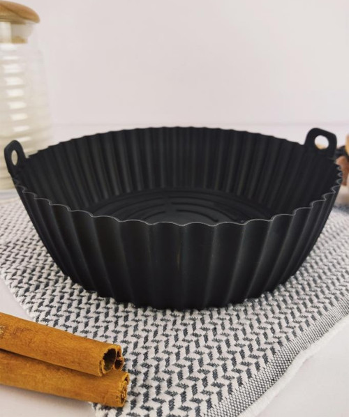 Yanmaz Yapışmaz Silikon Kulplu Airfryer Kalıbı 22 Cm Siyah – THN75824 - HYT C1-1-18