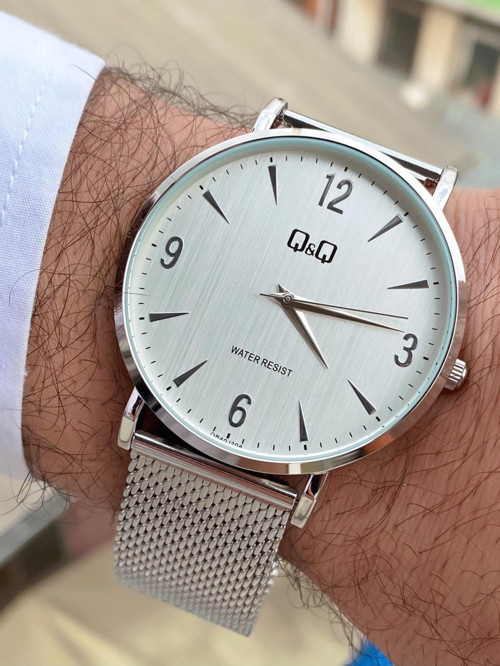 Q811J9018Y Gümüş Renk Slim Kasa Klasik Erkek Kol Saati