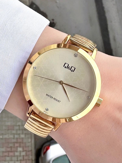 QM82J28EK Kadın Kol Saati Retro Yaylı Bilezik Kordon 2 Yıl Distribütör Firma Garantili