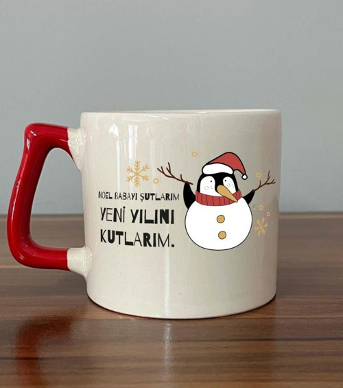 Noel Babayı Şutlarım Baskılı Kırmızı Kulplu D Yılbaşı Kupası
