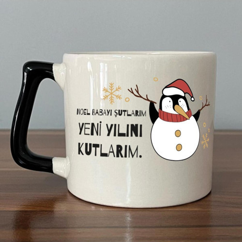Noel Babayı Şutlarım Baskılı Siyah Kulplu D Yılbaşı Kupası