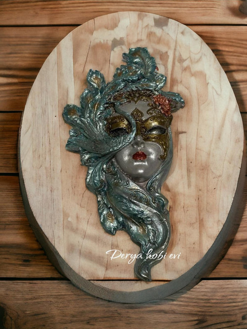 Dekoratif Tavuskuşlu Kadın Mask Heykel Biblo