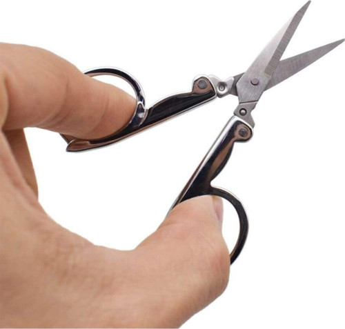 Çelik Katlanır Cep Tipi Seyahat Makası (açık:12cm Kapalı:5cm)