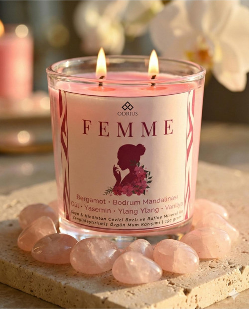 Femme Kokulu Mum – Bergamot, Gül & Yasemin – Feminen Ve Çekici Atmosfer – Kalıcı Mum – Odrıus