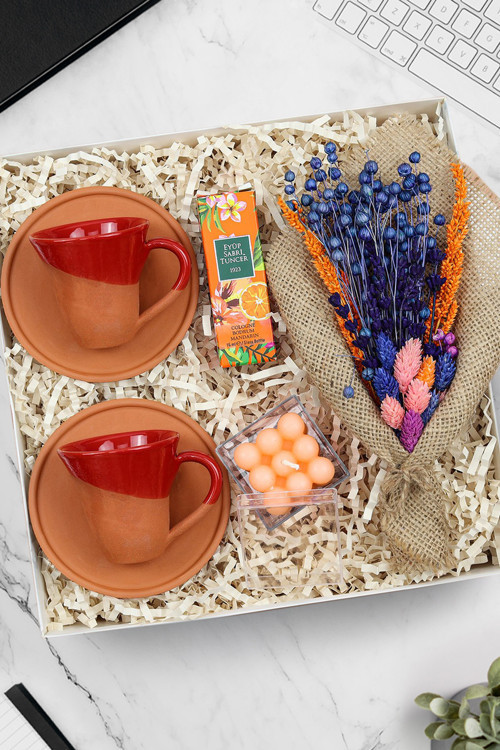 Çömlek Fincan & Mini Kolonya & Özel Kutulu Bubble Mum & Kurutulmuş Çiçek Buketi Hediye Seti