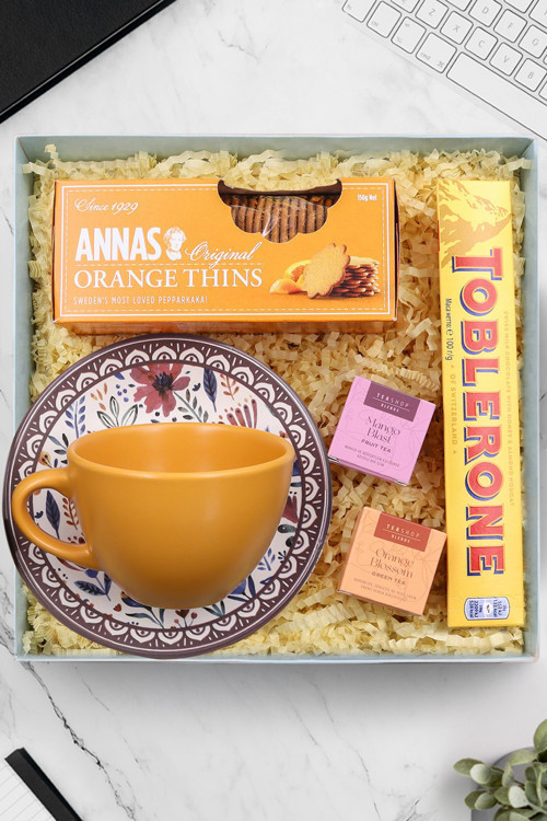 Fincan & Teashop 2'Li Bitki Çayı & Toblerone Çikolata & Annas Kurabiye Hediye Seti