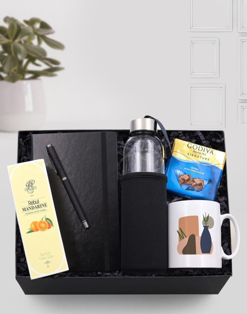Siyah Defter-Kupa-Siyah Roller Kalem-Siyah Kılıflı Matara-Rebul Kolonya-Godiva Çikolata Hediye Seti