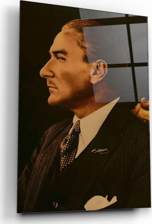 Atatürk Cam Tablo