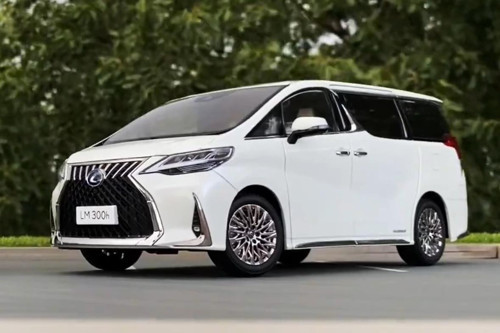 Kutulu Koleksiyon 1 / 24 Ölçek Toyota Lexus LM300h Minivan Beyaz Metal Araba