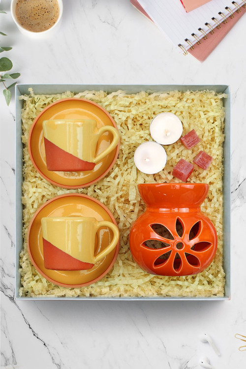 2'Li Sarı Çömlek Fincan & 2'Li Tealight Mum & Lotus Buhurdanlık Hediye Seti