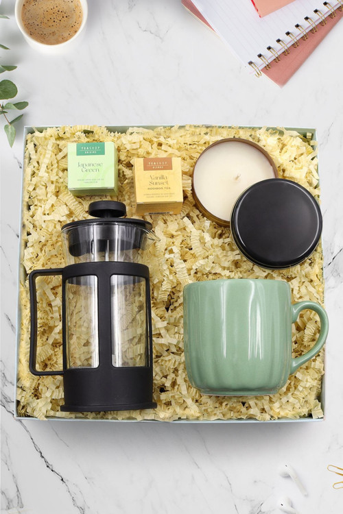 Siyah Metal Kutulu Mum & Siyah French Press & Teashop 2'Li Bitki Çayı & Kupa Hediye Seti