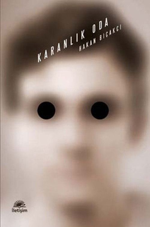 İletişim Yayınları Karanlık Oda