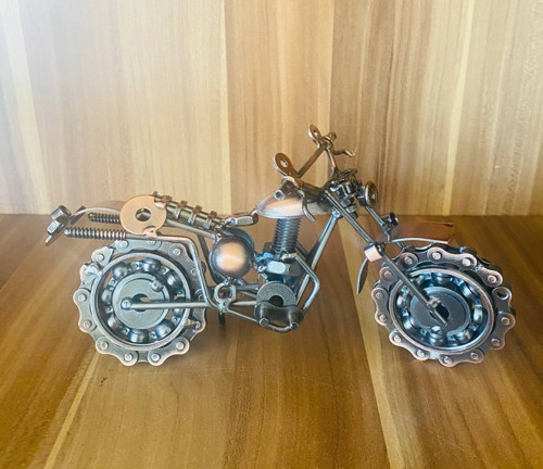 Özel Tasarım MYK Metal Motor Sanatın ve Mühendisliğin Buluştuğu Benzersiz Bir Koleksiyon Parçası