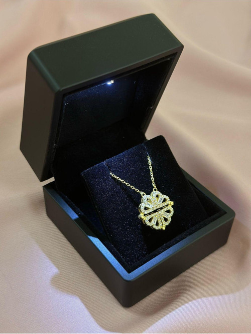 925 Ayar Gümüş Işıklı Kutulu Mıknatıslı Açılır Kapanır Gold Yonca Kolye