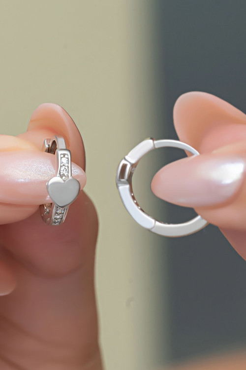 925 Ayar Gümüş Rodyum Kaplama Kalp Detaylı 15 mm Halka Küpe