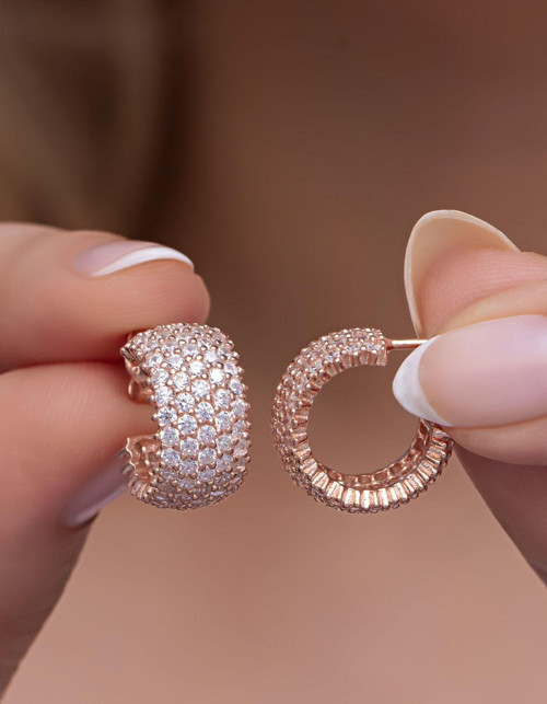 925 Ayar Gümüş Rose 5 Sıra Beyaz Taşlı Yarım Tur Küpe