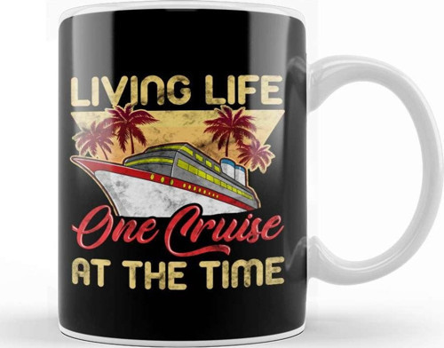 Cute & Funny Living Life One Cruise At A Time Avid Cruiser Kupa Bardak Porselen
