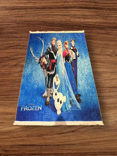 Frozen Karlar Ülkesi Dijital Baskılı Makinede Yıkanabilir Kaymaz Tabanlı Çocuk Halısı
