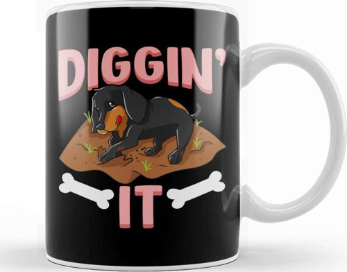 Funny Diggin' It Cute Dachshund Pun Digging Bones Kupa Bardak Porselen