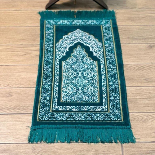 Kadife Çocuk Seccadesi - Yeşil 38 x 80 Cm - 180 Gr - Tesbih Hediyeli