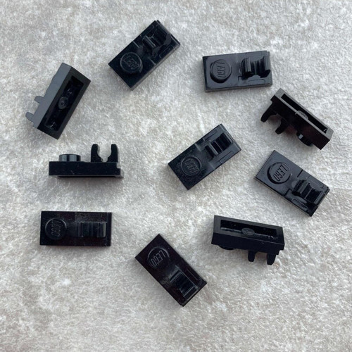 Custom MOC Akseuar Plate Modified 1 x 2 Merkezde Clip Siyah Tuğla