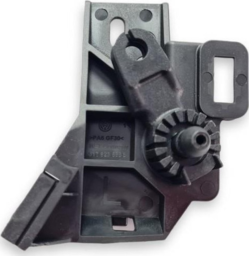VW Passat B8.5 2020-2023 Motor Kaput Açma Kolu Alt Braketi 517823633B