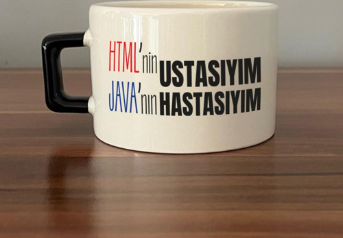 HTML'ni Ustasıyım JAVA'nın Hastasıyım Baskılı Siyah Kulplu C Fincan
