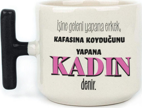 İşine Geleni Yapana Erkek Baskılı Kadınlar Günü Siyah Kulplu T Kupa
