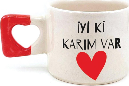 İyi Ki Karım Var Baskılı Kırmızı Kulplu Kalp Sevgililer Günü Kupası