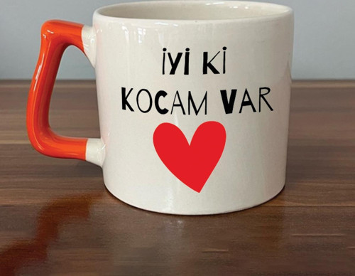 İyi Ki Kocam Var Baskılı Turuncu Kulplu D Sevgililer Günü Kupası