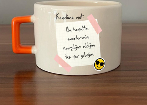 Kendime Not: Bu Hayatta Emeklerimin Karşılığını Baskılı Turuncu Kulplu C Fincan