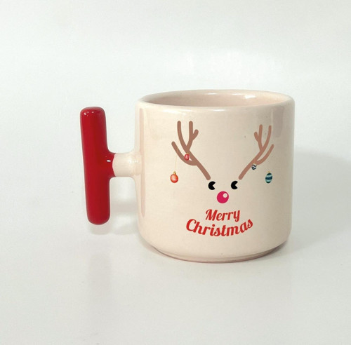 Merry Christmas Geyik Baskılı Kırmızı Kulplu T Yılbaşı Kupası