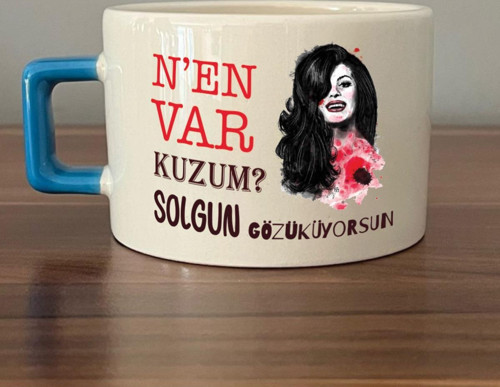 Nen Var Kuzum? Baskılı Mavi Kulplu C Fincan