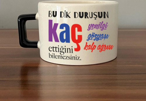 Bu Dik Duruşun Baskılı Kadınlar Günü Siyah Kulplu C Fincan