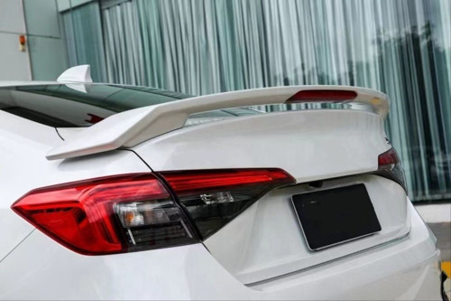 Honda Civic Uyumlu Modülo Işıklı Spoiler Piano Black 2022+