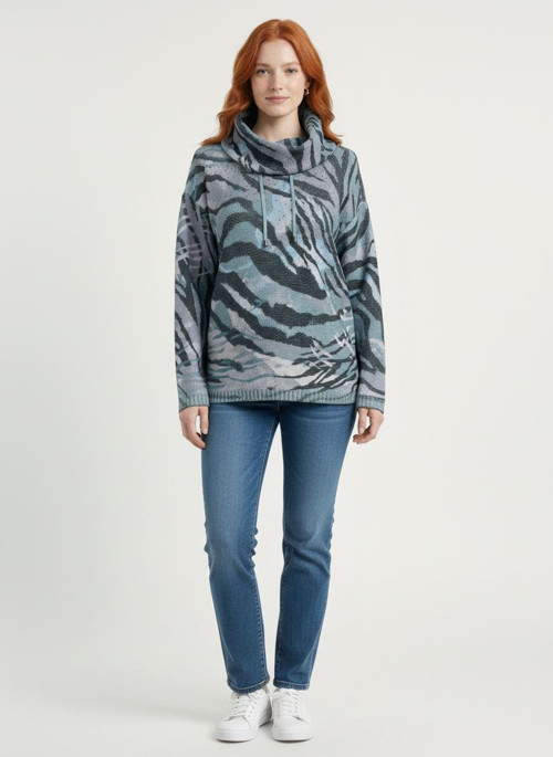 Kadın Desenli Degaje Yaka Triko Kazak