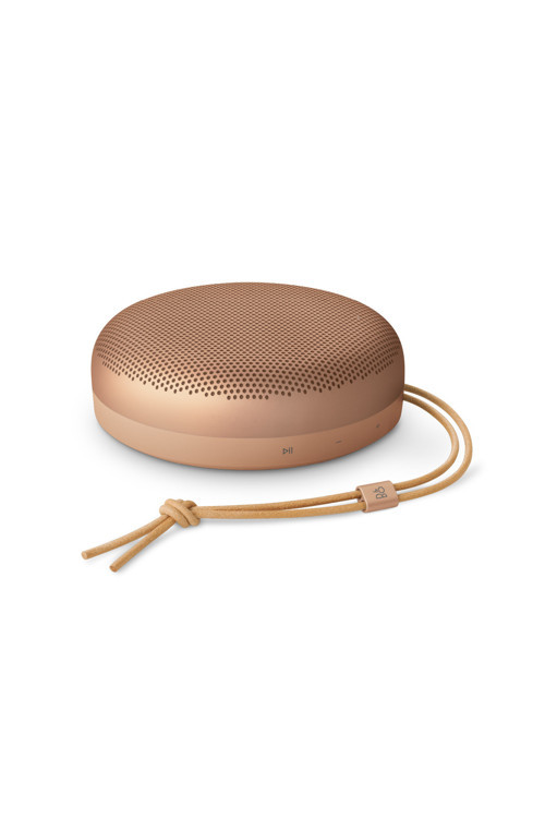 Beosound A1 3. Nesil Yüksek Bas, 24 Saat Pil, Taşınabilir Bluetooth Hoparlör – Bal
