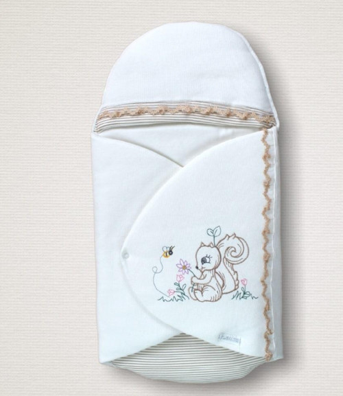 Yenidoğan Minik Sincap Nakışlı Kundak Kız Bebek Battaniyesi