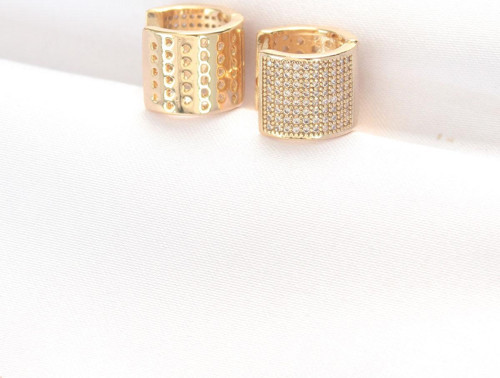 Pirinç Gold Renk Taşlı Minimal Küpe - TJ-BKP8890